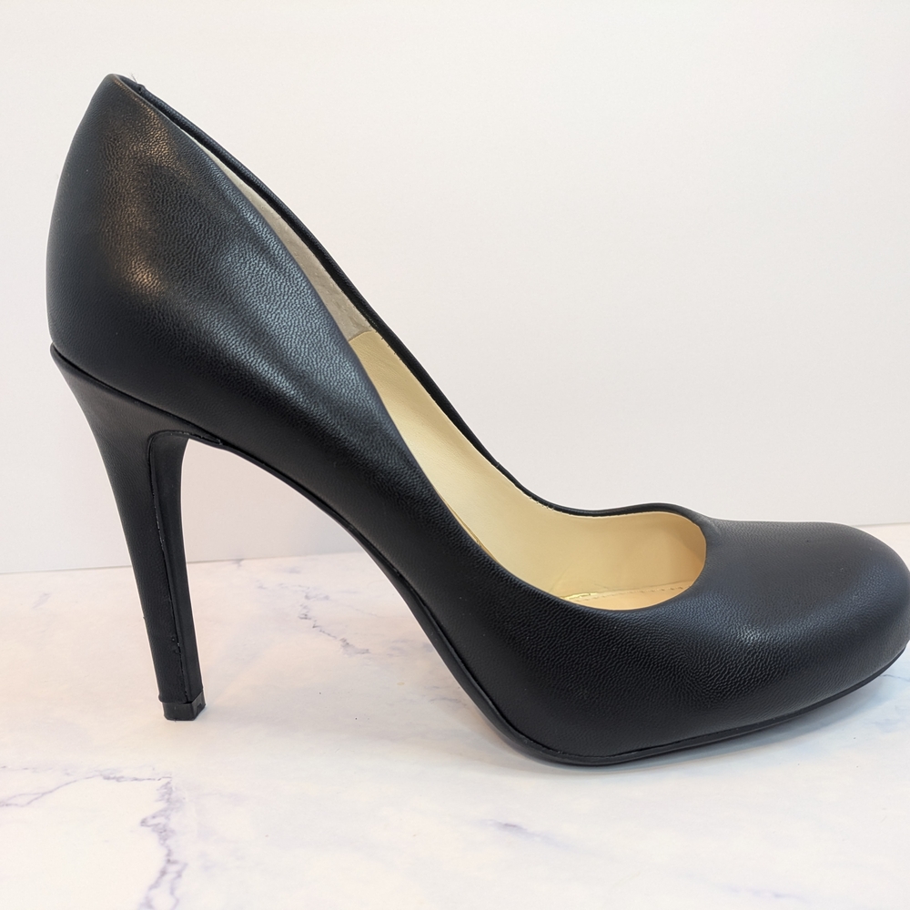 Jessica Simpson Calie Stiletto Slip On Black Heels Classic Pumps Women Size 8